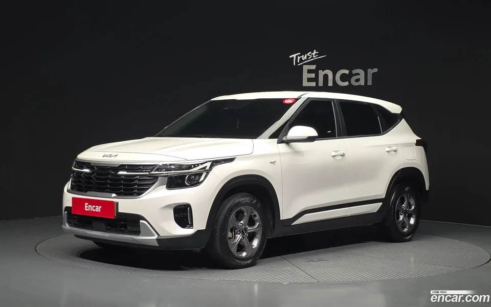 Kia Seltos 1.6 2WD 2024 — photo 1, buy with delivery to Moscow