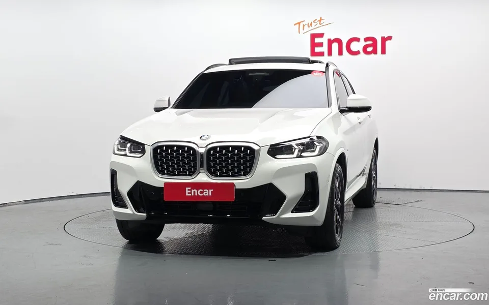 BMW X4 xDrive20i M 2023 — миниатюра 3