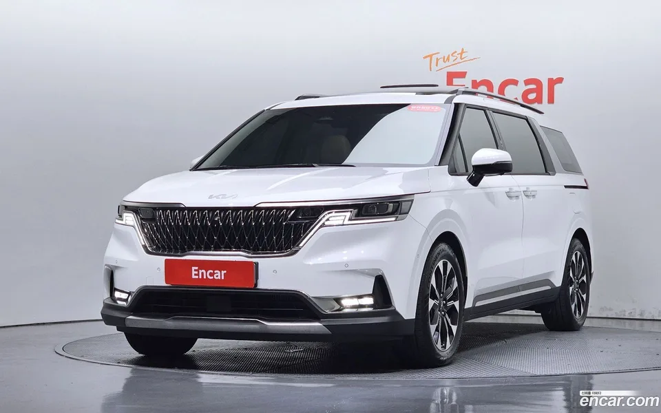 Kia Carnival 7 2022 — фото 1, купить с доставкой в Москву
