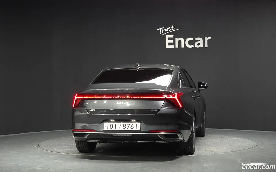 Kia K8 Hybrid 2023 — thumbnail 4