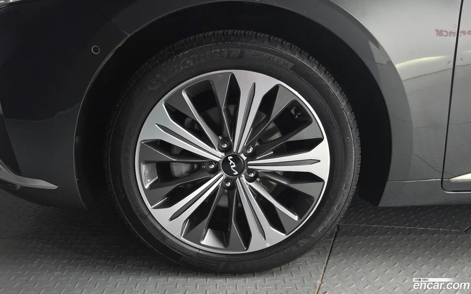 Kia K8 Hybrid 2023 — thumbnail 5