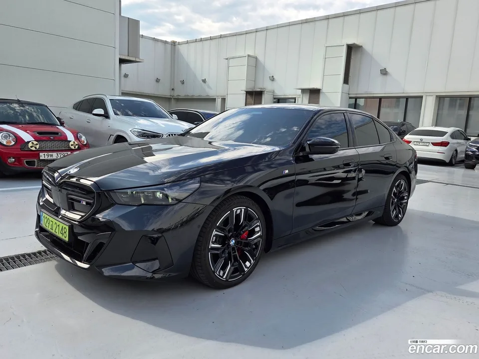 BMW i5 M60 xDrive 2025 — photo 1, buy with delivery to Moscow