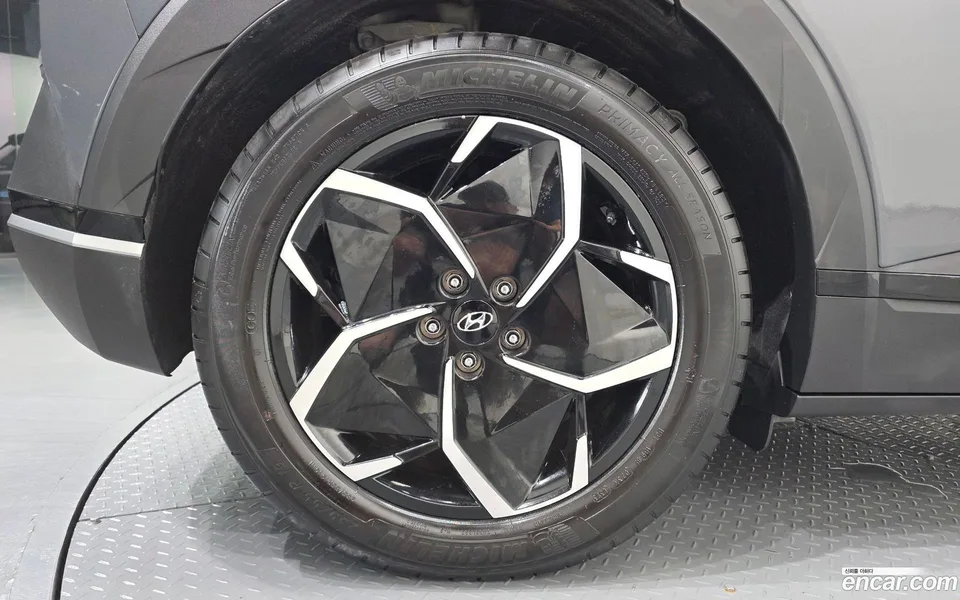 Hyundai Ioniq 5 2023 — thumbnail 2