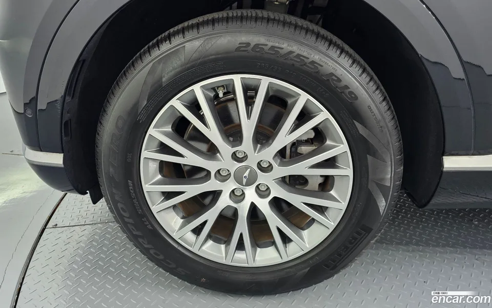Genesis GV80 2.5T AWD 2023 — thumbnail 2