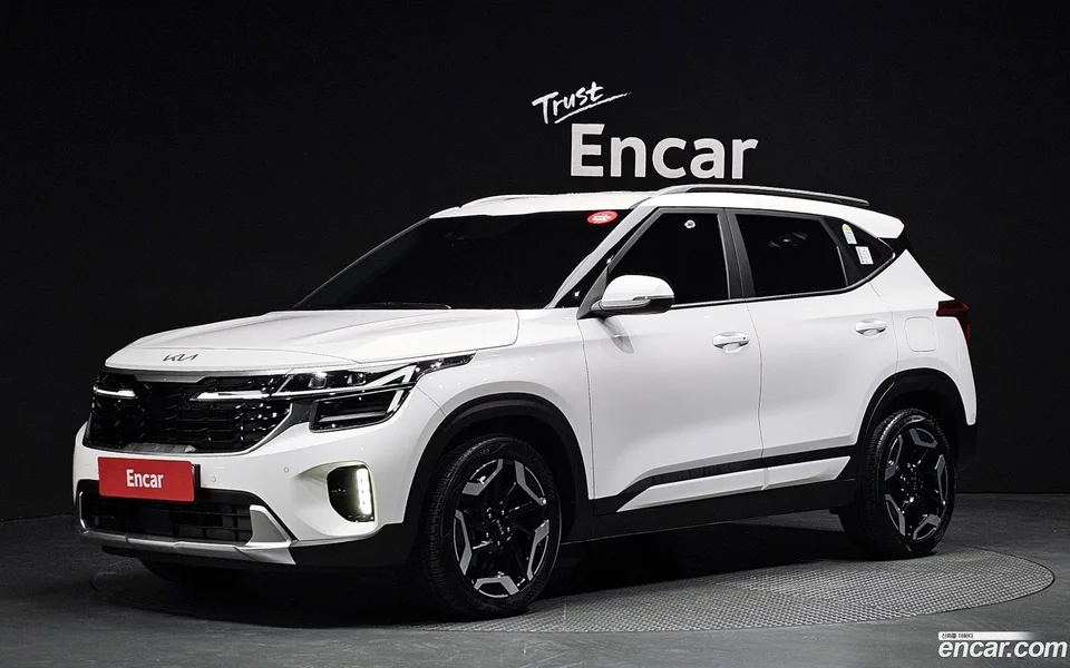 Kia Seltos 1.6 2WD 2024 — photo 1, buy with delivery to Moscow