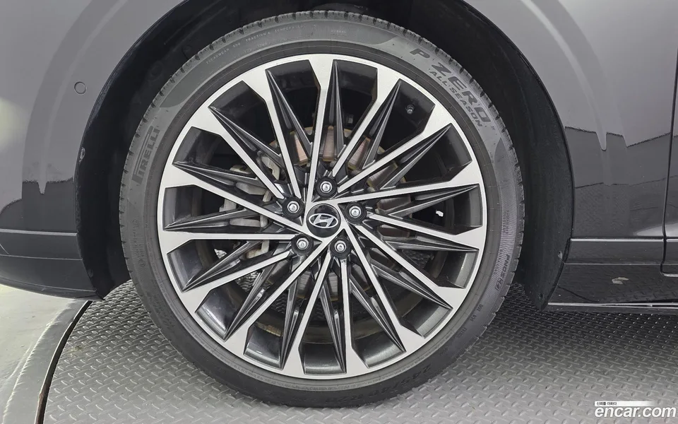 Hyundai Grandeur 2.5 2WD 2023 — thumbnail 2