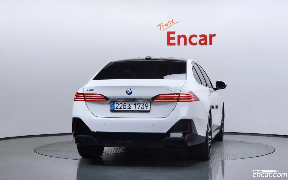 BMW 5 Series 530i xDrive M 2025 — миниатюра 4