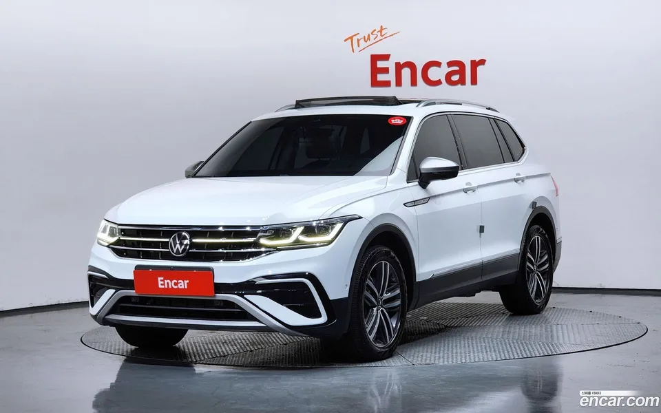 Volkswagen Tiguan Allspace 2.0 TSI 2023 — photo 1, buy with delivery to Moscow
