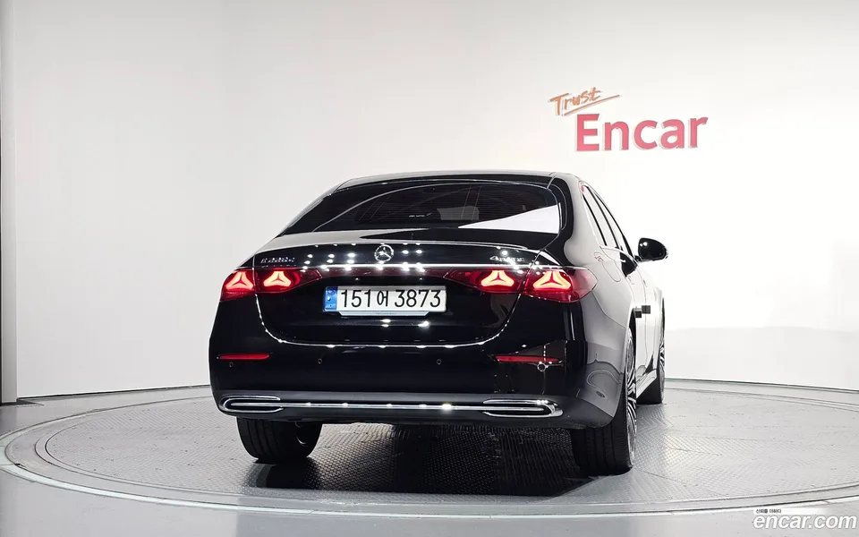 Mercedes-Benz E-Class E220d 4MATIC 2024 — thumbnail 4