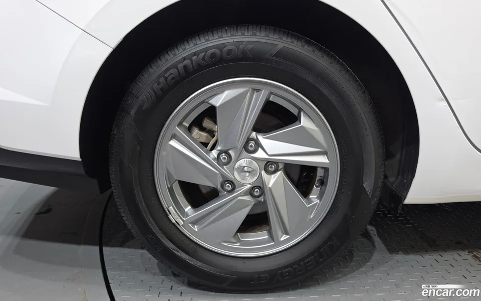 Hyundai Avante CN7 1.6 2023 — thumbnail 2