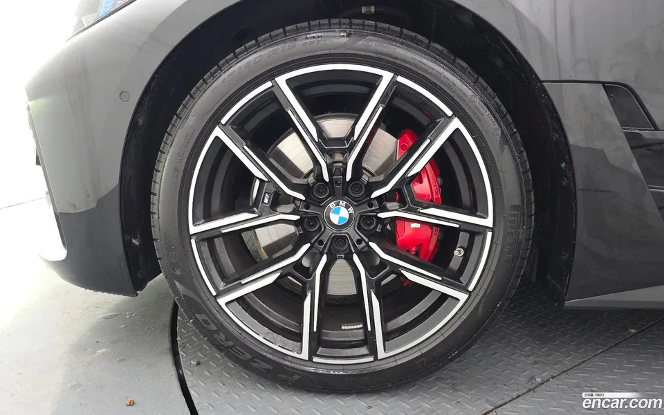 BMW 4 Series 420i M 2025 — thumbnail 2