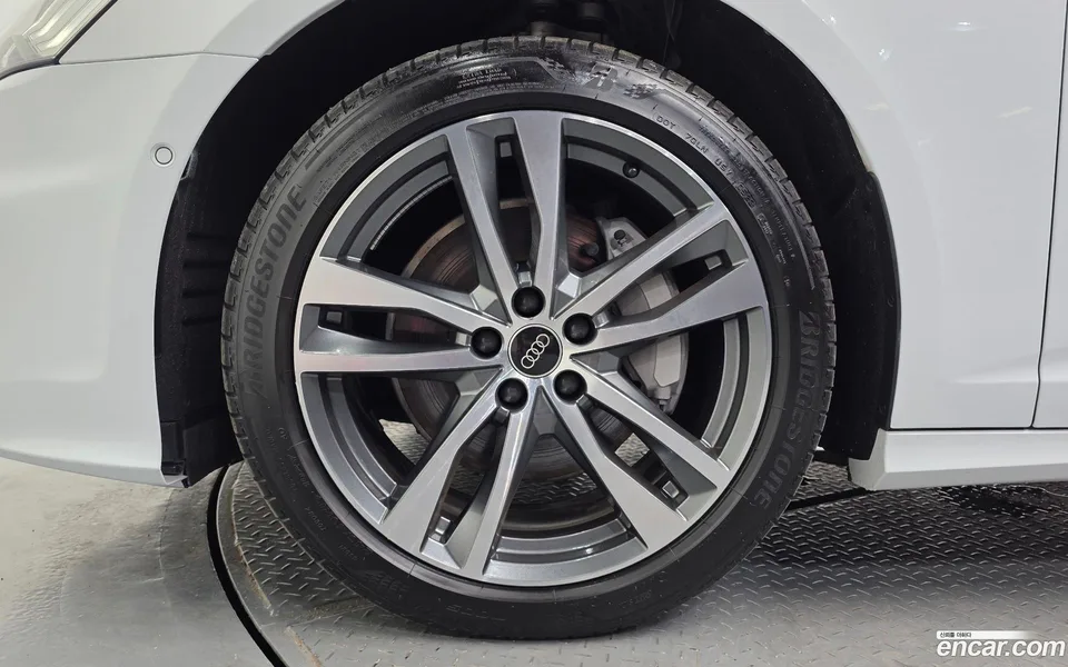 Audi A6 45 TFSI 2023 — thumbnail 2