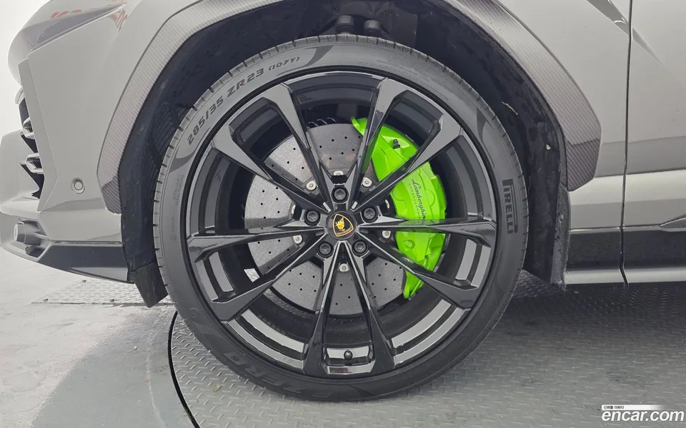 Lamborghini Urus 4.0 V8 2022 — thumbnail 2