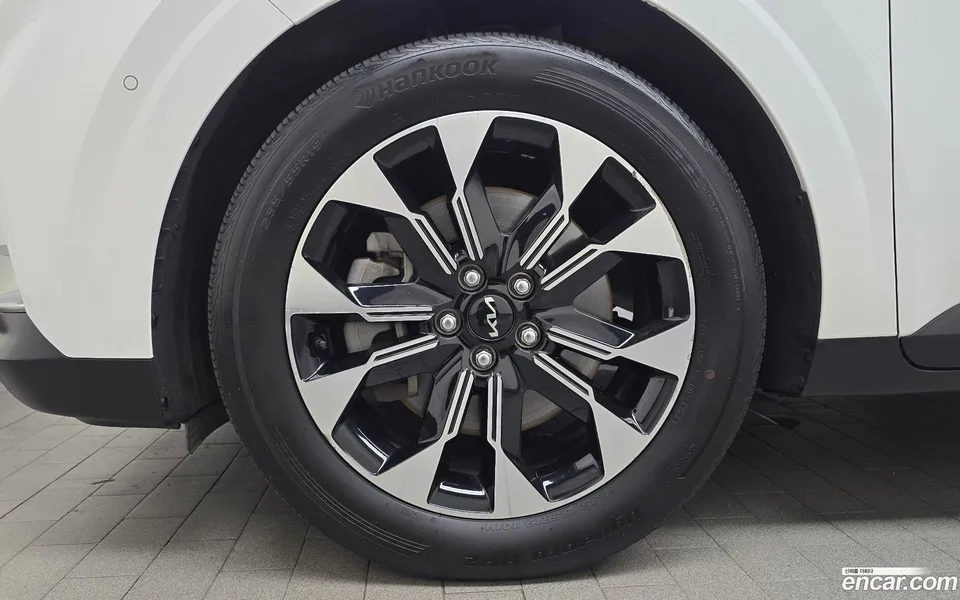 Kia Carnival 9 2023 — thumbnail 5