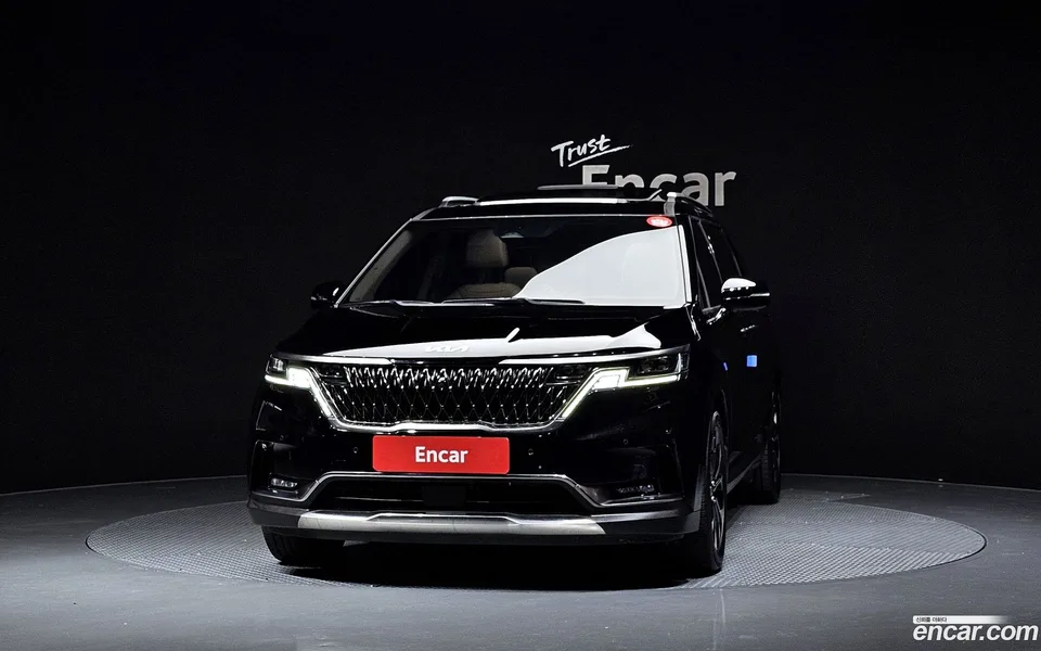 Kia Carnival 9 2023 — thumbnail 3