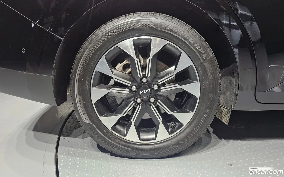 Kia Carnival 9 2023 — thumbnail 5
