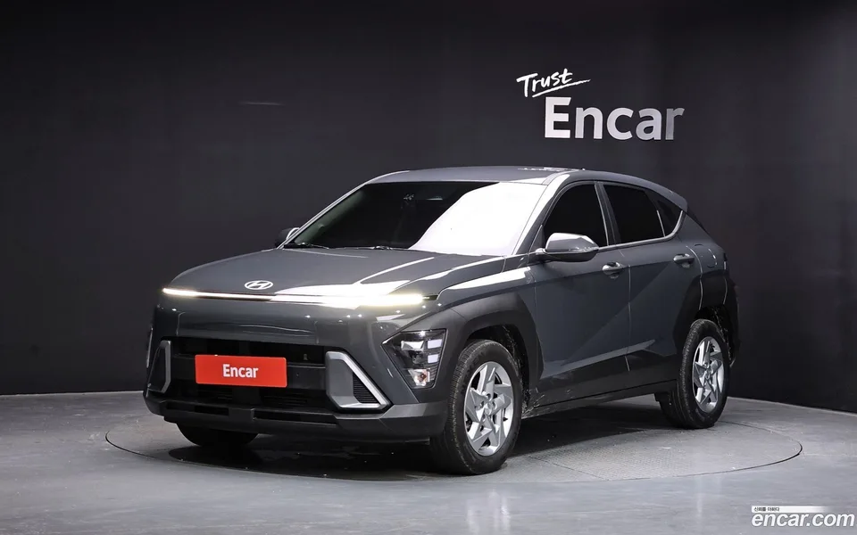 Hyundai Kona 1.6 2WD 2023 — photo 1, buy with delivery to Moscow