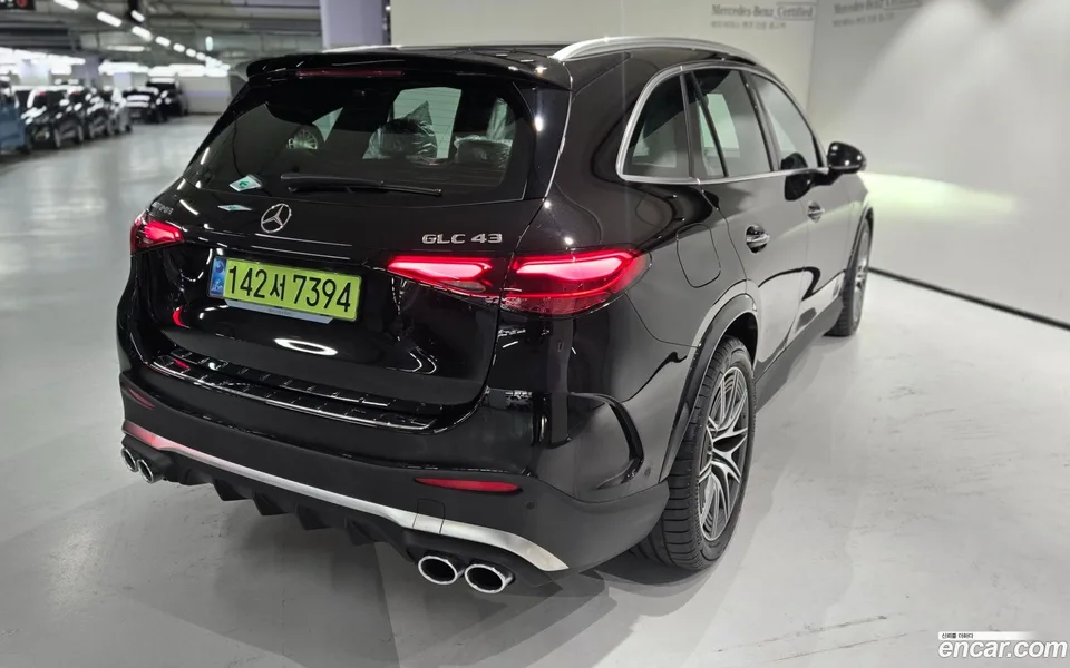 Mercedes-Benz GLC-Class AMG GLC43 4MATIC 2025 — thumbnail 4
