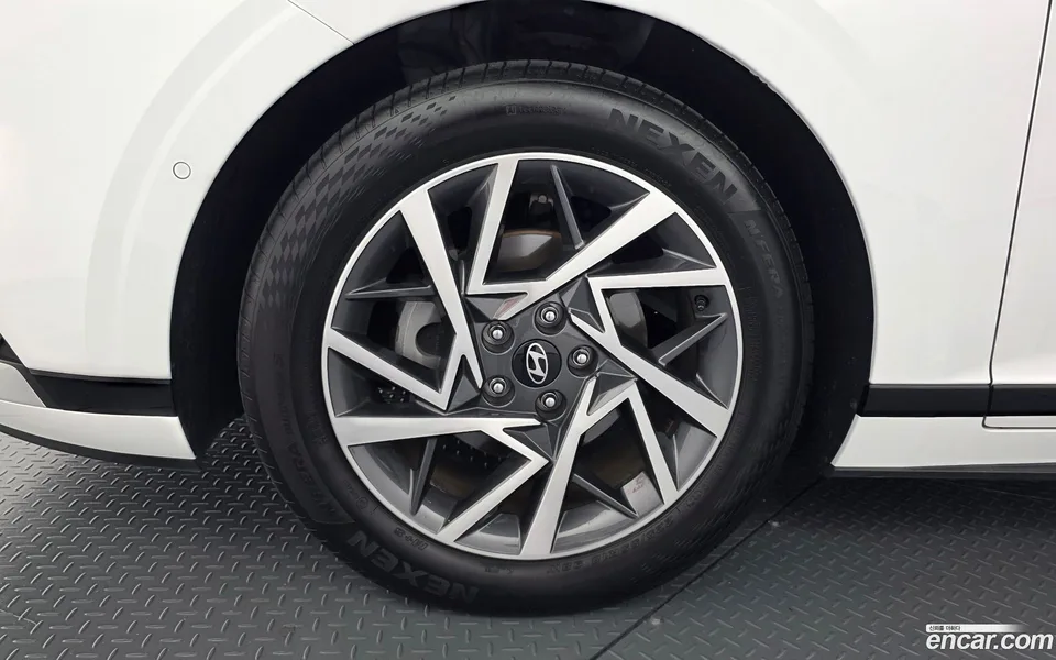 Hyundai Grandeur Hybrid 2024 — thumbnail 2