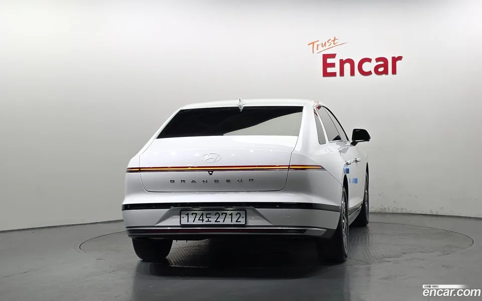 Hyundai Grandeur Hybrid 2025 — thumbnail 4