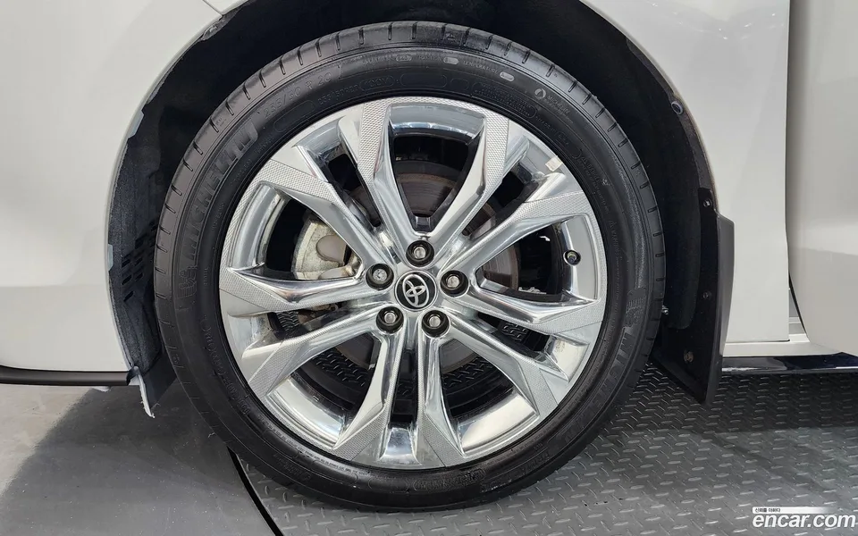 Toyota Sienna 2.5 2WD 2022 — миниатюра 2