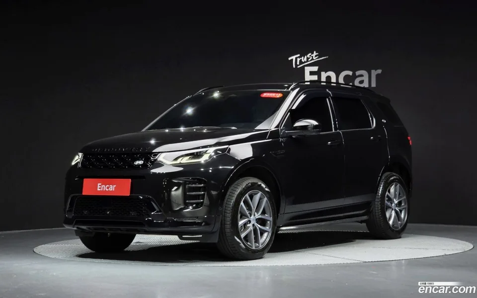 Land Rover Discovery Sport P250 SE 2025 — photo 1, buy with delivery to Moscow