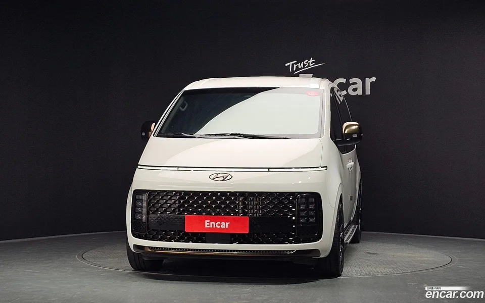 Hyundai Staria 5 2025 — thumbnail 3