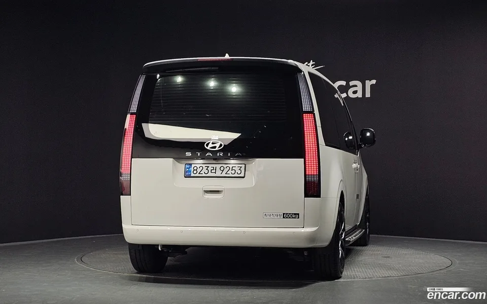 Hyundai Staria 5 2025 — thumbnail 4