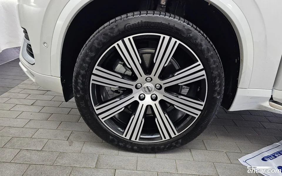 Volvo XC90 B6 2024 — thumbnail 2