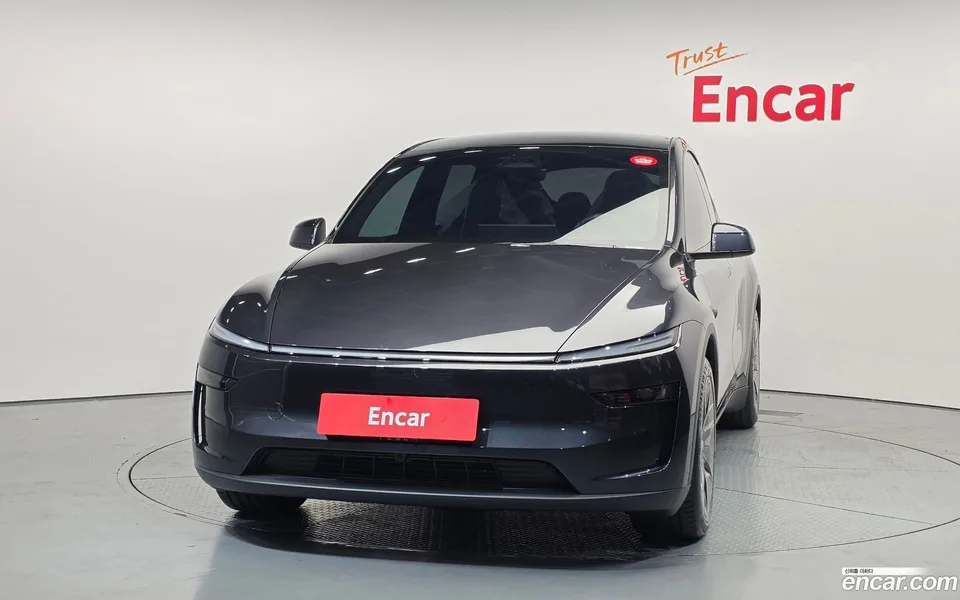 Tesla Model Y L AWD 2026 — thumbnail 3