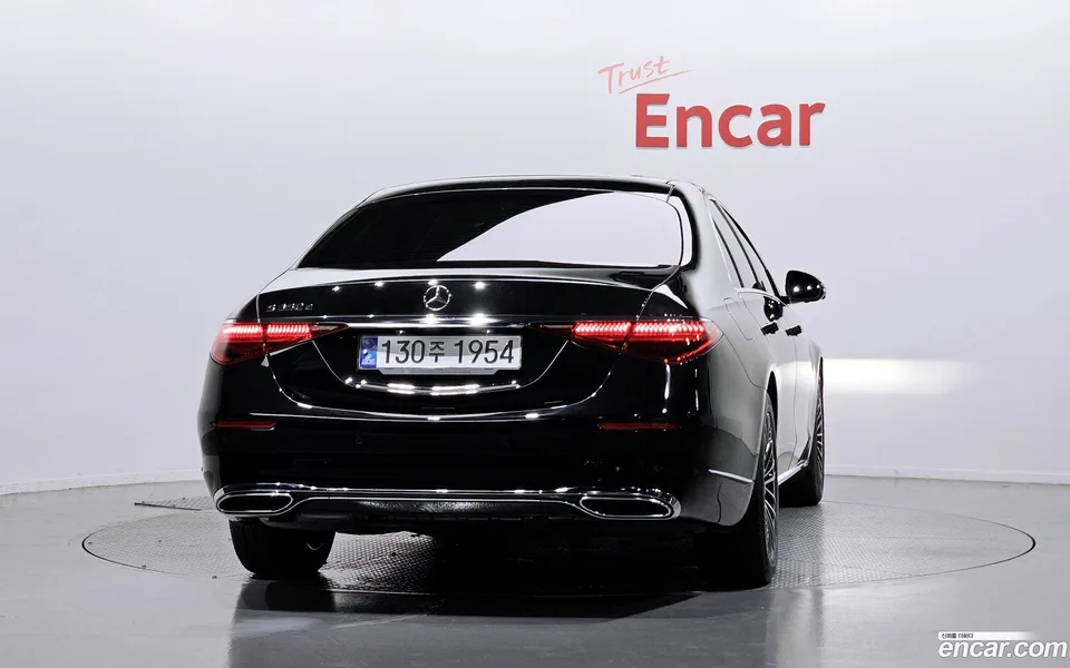 Mercedes-Benz S-Class S350 d 2023 — thumbnail 4