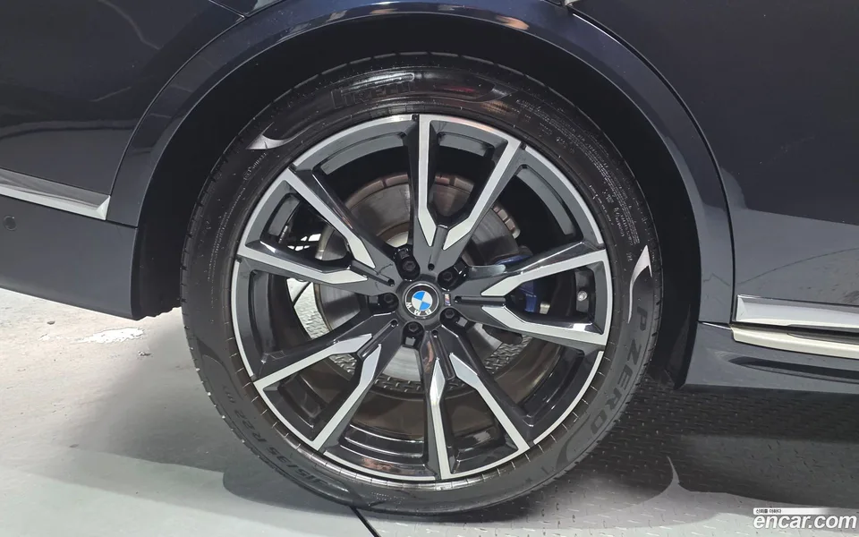 BMW X7 xDrive 40i M 6 2022 — thumbnail 5