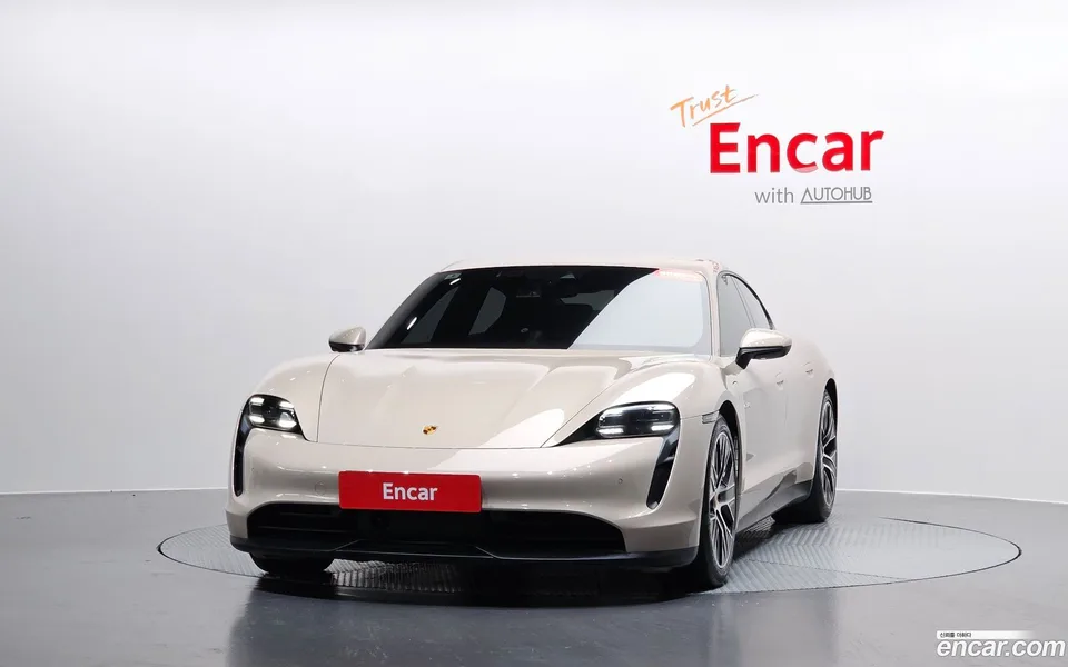 Porsche Taycan 2023 — thumbnail 3