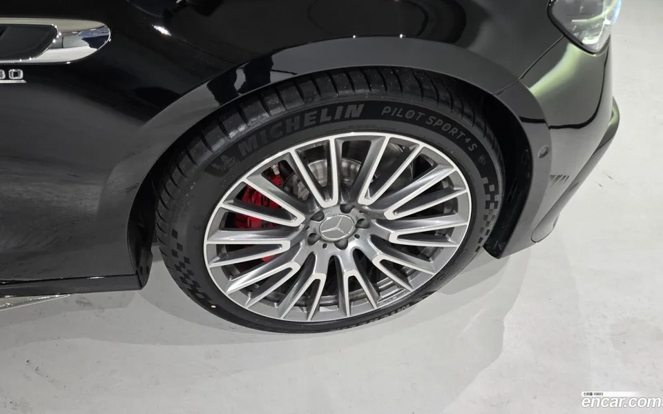 Mercedes-Benz E-Class AMG E53e 4MATIC+ 2025 — миниатюра 2
