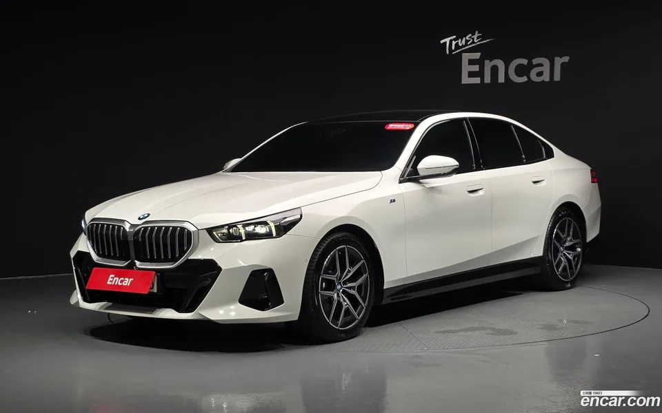 BMW 5 Series 520i M 2025 — photo 1, buy with delivery to Moscow