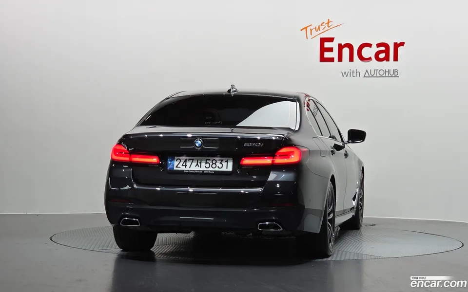 BMW 5 Series 520i M 2022 — thumbnail 4