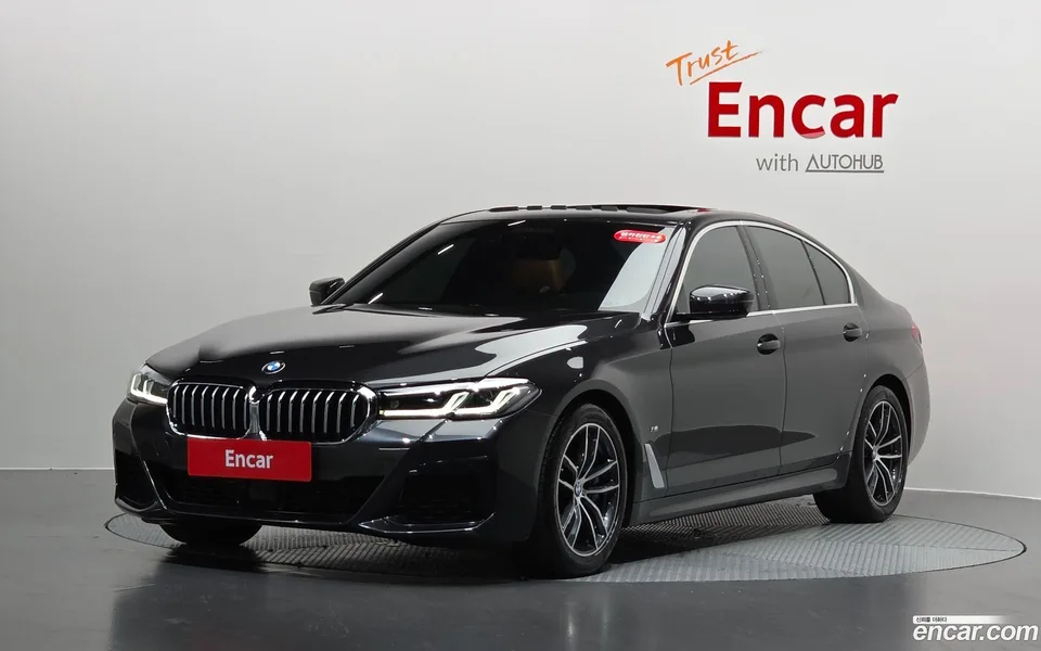 BMW 5 Series 520i M 2022 — photo 1, buy with delivery to Moscow