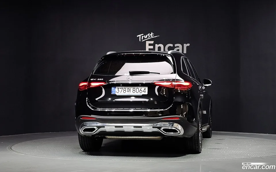 Mercedes-Benz GLC-Class GLC300 4MATIC AMG Line 2024 — thumbnail 4