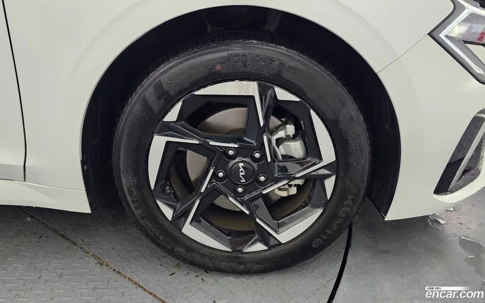 Kia K5 2.0 LPi 2024 — thumbnail 2
