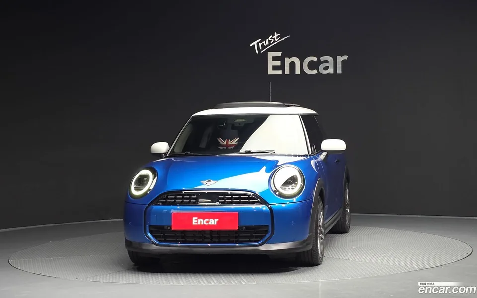MINI Cooper C 2025 — thumbnail 3