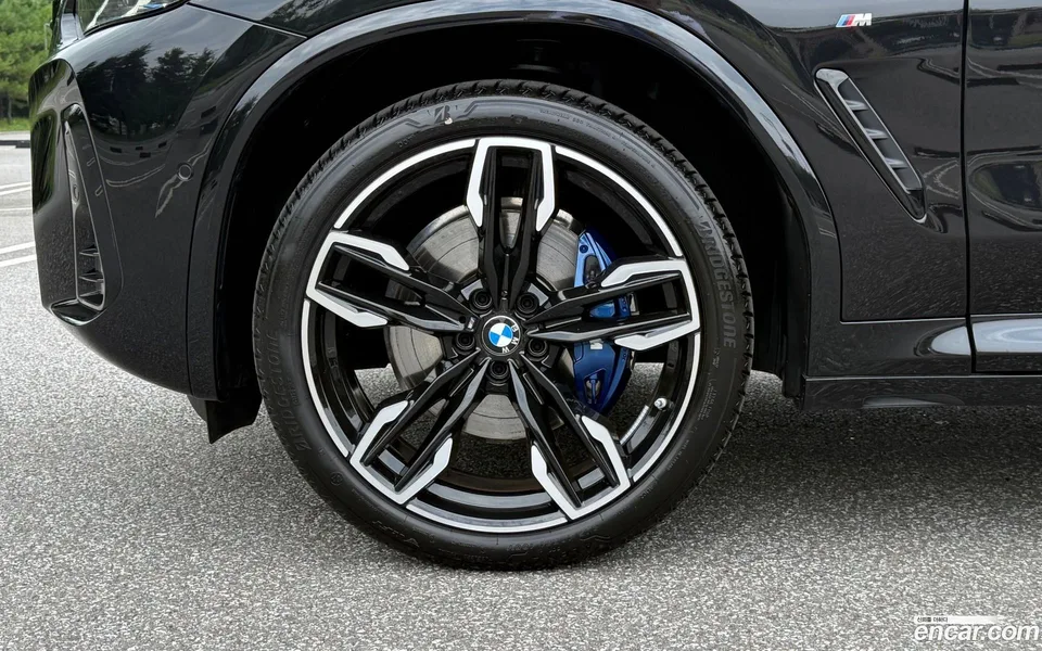 BMW X4 xDrive M40i 2025 — thumbnail 5