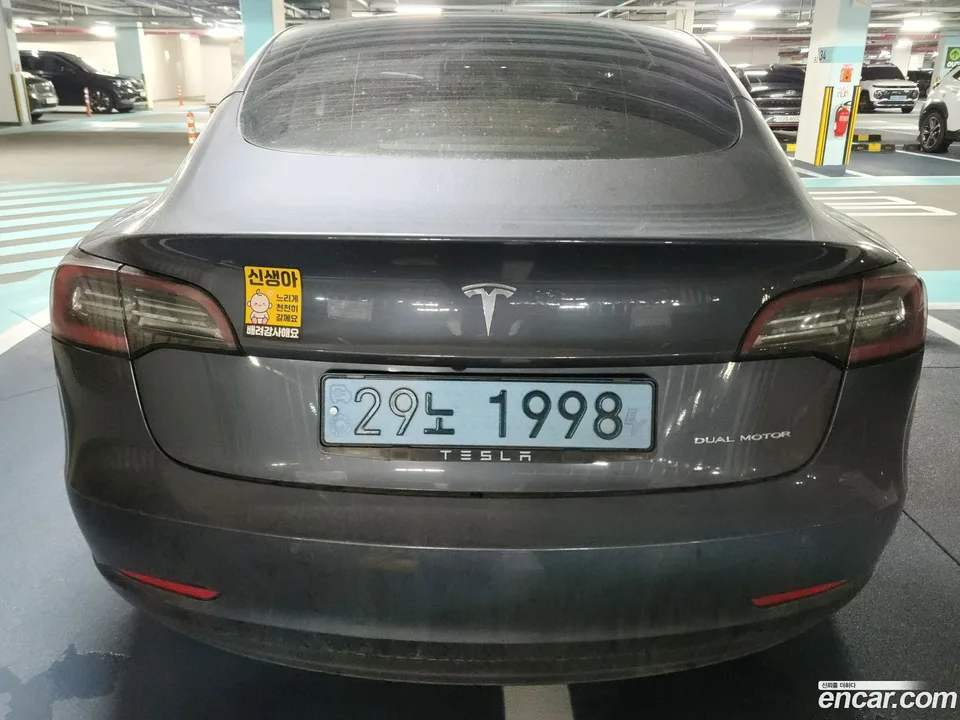 Tesla Model 3 AWD 2022 — thumbnail 4