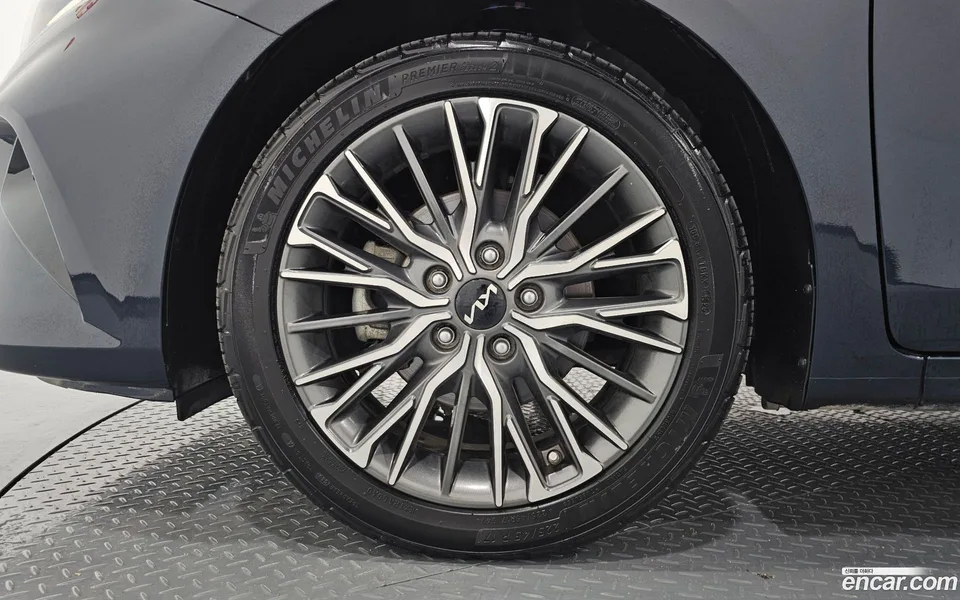 Kia K3 1.6 2023 — thumbnail 5
