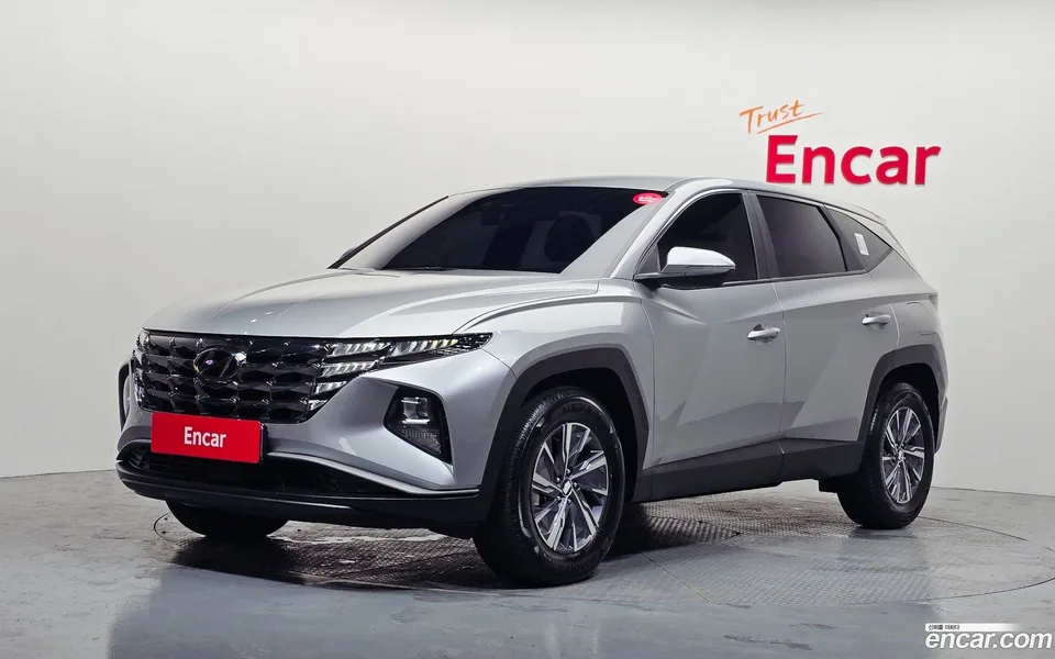 Hyundai Tucson Hybrid 2WD 2023 — фото 1, купить с доставкой в Москву