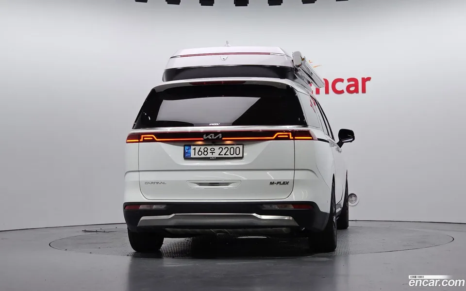 Kia Carnival 9 () 2023 — thumbnail 4