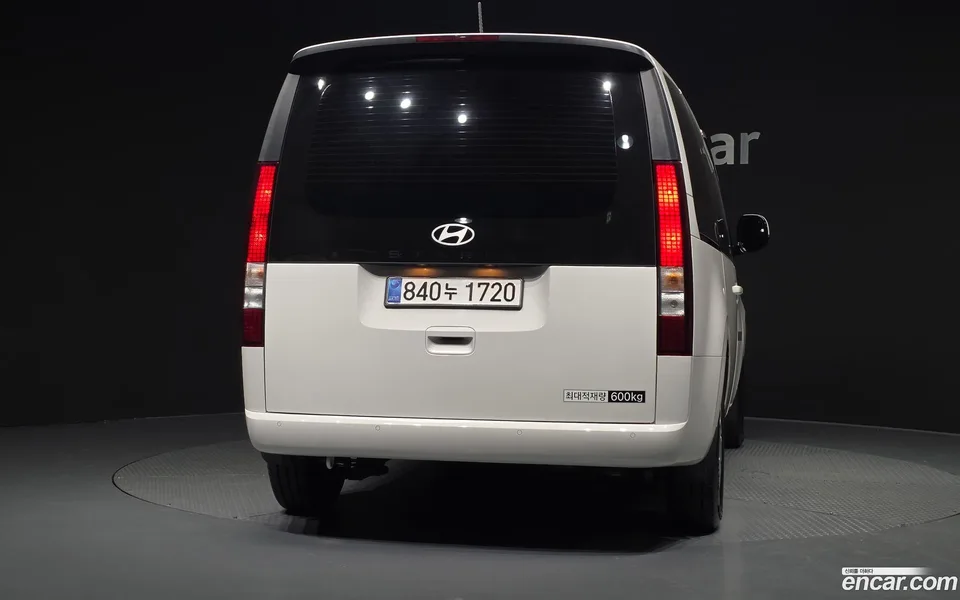 Hyundai Staria L3.5 5 2025 — thumbnail 4