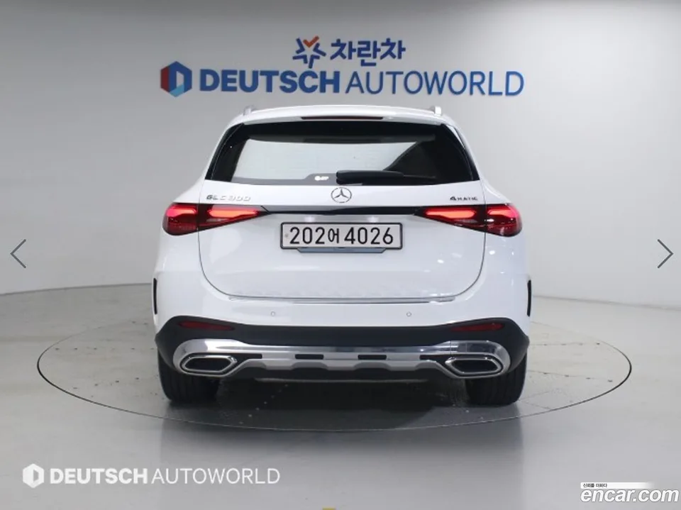 Mercedes-Benz GLC-Class GLC300 4MATIC AMG Line 2024 — thumbnail 4