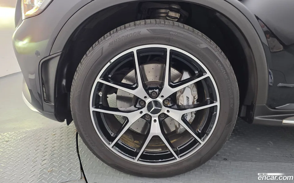 Mercedes-Benz GLC-Class AMG GLC43 4MATIC 2022 — thumbnail 2