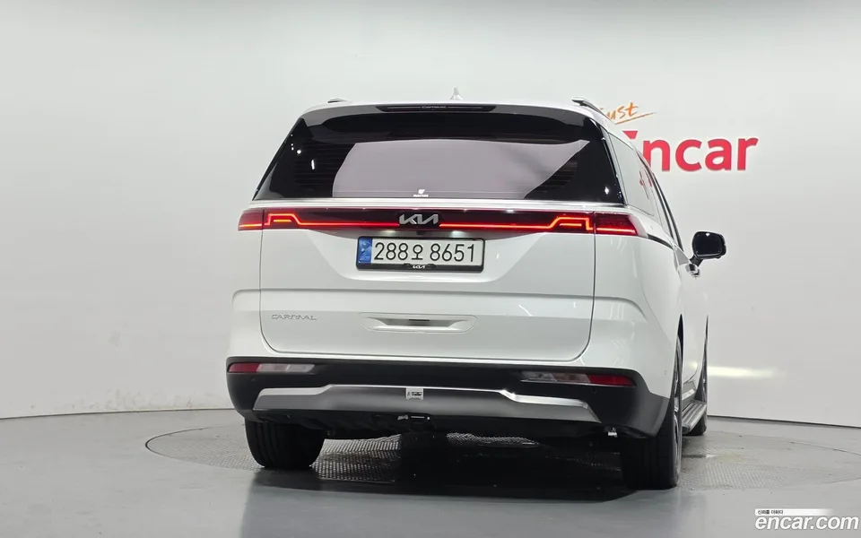 Kia Carnival 9 2022 — thumbnail 4