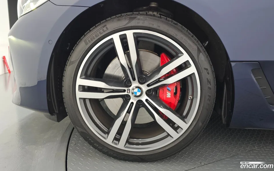BMW 6 Series GT 620d M 2024 — thumbnail 5